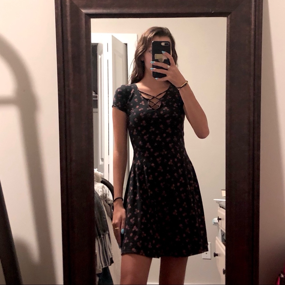 Floral Cap Sleeve Hollister Dress